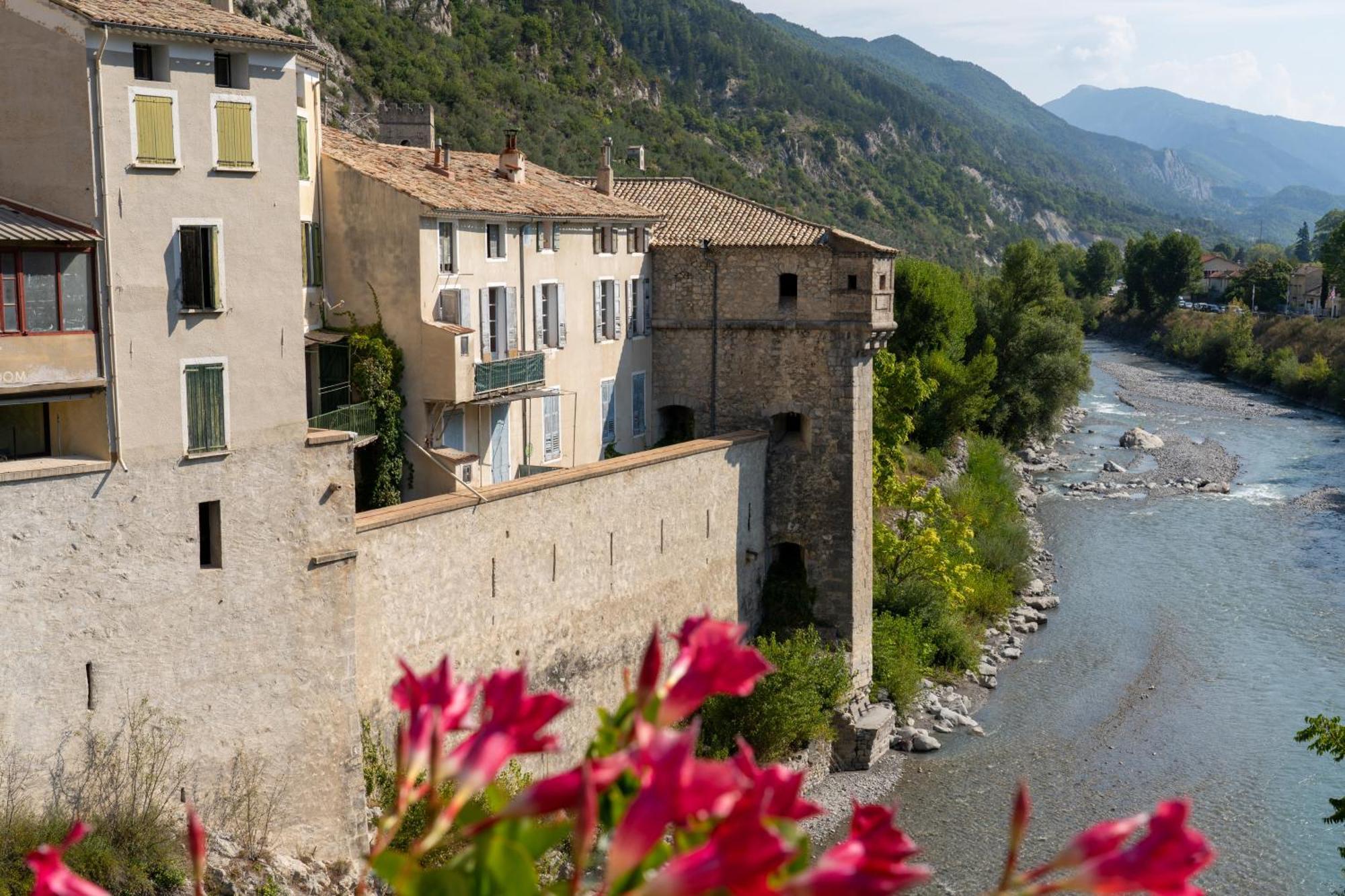 L'Orbitelle Appartement Entrevaux Buitenkant foto